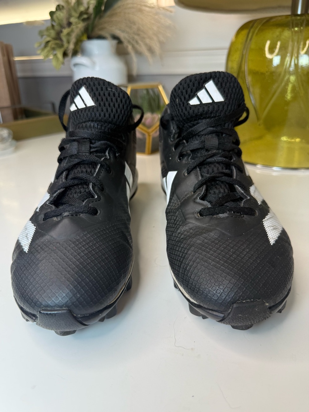 Boys Adidas Black and White Size 6 Adizero Impact.2 Football cleats